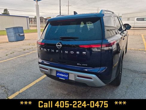 Used 2025 Nissan Pathfinder SL AWD/4WD image 11