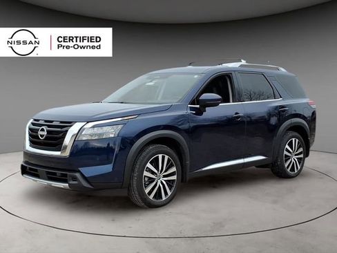 Certified 2025 Nissan Pathfinder Platinum w/ Cargo Package image 1