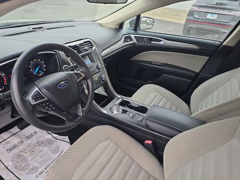 Used 2017 Ford Fusion S image 10