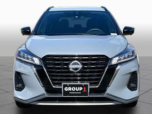 Certified 2023 Nissan Kicks SR FWD image 4