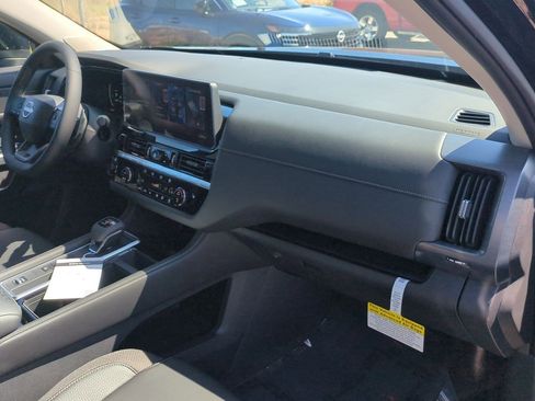 New 2026 Nissan Pathfinder SL w/ SL Premium Package FWD image 41