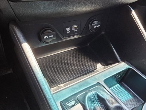 Used 2020 Hyundai Tucson SE w/ Cargo Package image 17