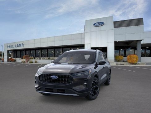 New 2026 Ford Escape Platinum w/ Equipment Group 601A AWD/4WD image 2