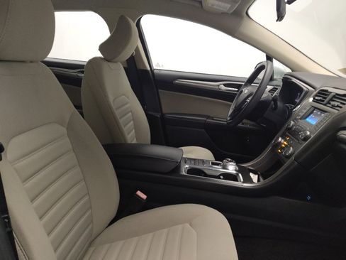 Used 2018 Ford Fusion S image 21