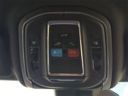 Used 2024 Jeep Grand Cherokee L Limited w/ Black Appearance Package image 25