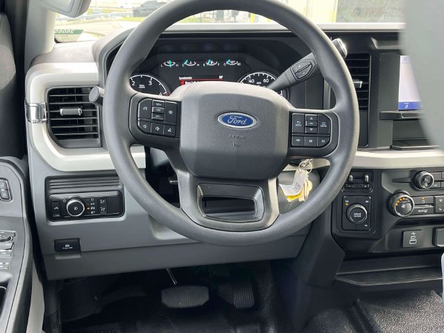 New 2026 Ford F550 4x4 Crew Cab Super Duty image 14