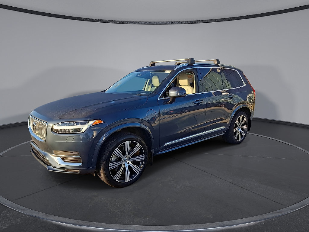 Used 2024 Volvo XC90 T8 Ultimate w/ Protection Package Premier AWD/4WD image 3