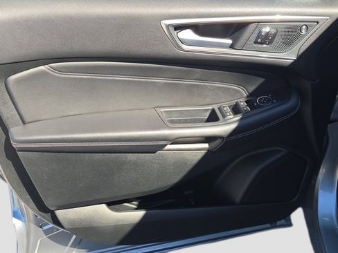 Used 2024 Ford Edge Titanium image 16