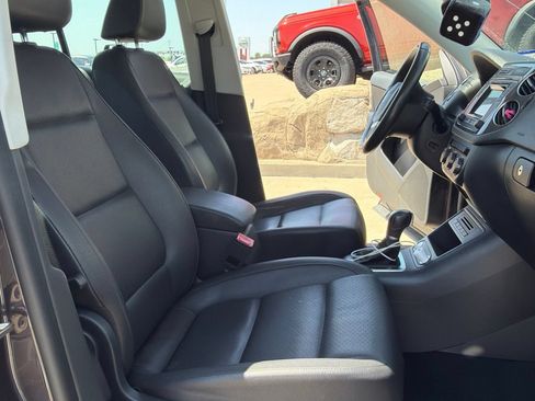 Used 2016 Volkswagen Tiguan S AWD/4WD image 15