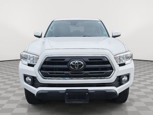 Used 2019 Toyota Tacoma SR5 image 2
