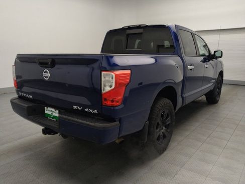 Used 2021 Nissan Titan SV w/ SV Convenience Package image 9
