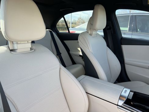 Used 2023 Mercedes-Benz C 300 Sedan image 35