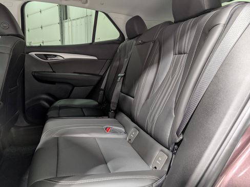 Used 2024 Buick Envision Avenir image 15