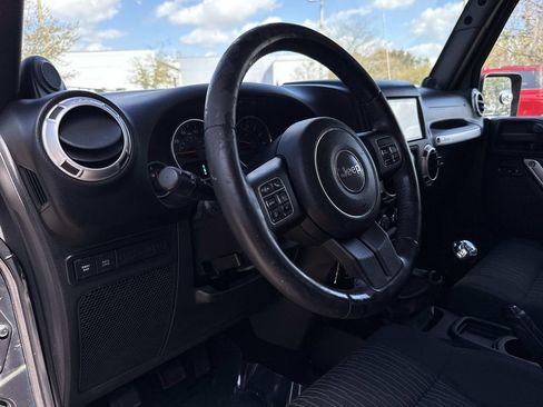 Used 2011 Jeep Wrangler Rubicon w/ Dual Top Group image 15