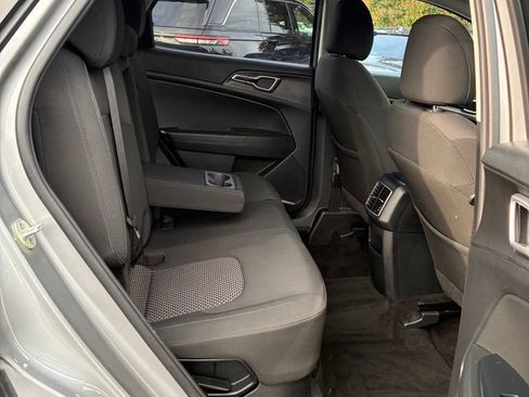 Used 2023 Kia Sportage LX AWD/4WD image 22