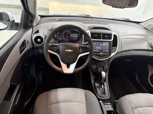 Used 2020 Chevrolet Sonic LT FWD image 10