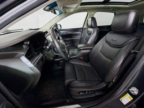 Used 2017 Cadillac XT5 Luxury AWD/4WD image 12