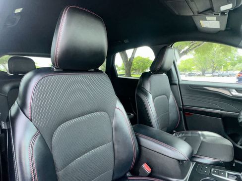 Used 2025 Ford Escape ST-Line AWD/4WD image 27