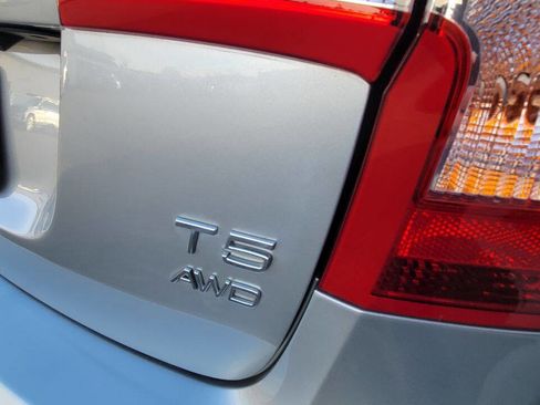 Used 2017 Volvo S60 T5 Dynamic image 35