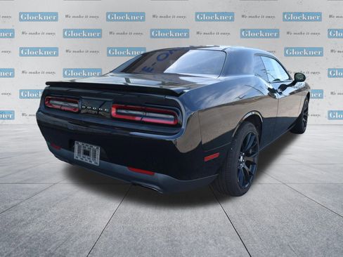 Used 2016 Dodge Challenger R/T image 6
