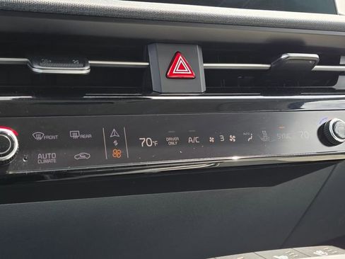 Certified 2024 Kia EV6 Wind AWD/4WD image 34