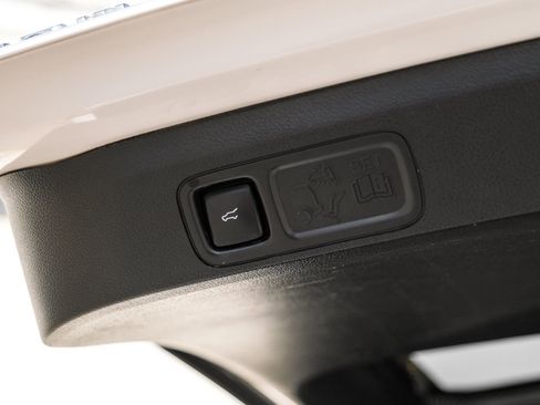 Used 2018 Ford Expedition Platinum image 52