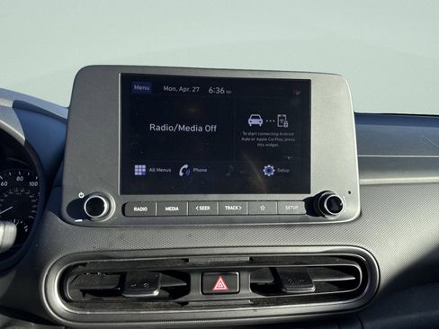 Used 2023 Hyundai Kona SEL w/ Winter Weather Package AWD/4WD image 10