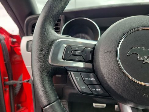 Used 2016 Ford Mustang Premium image 22