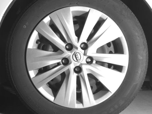 Used 2025 Nissan Sentra S FWD image 12