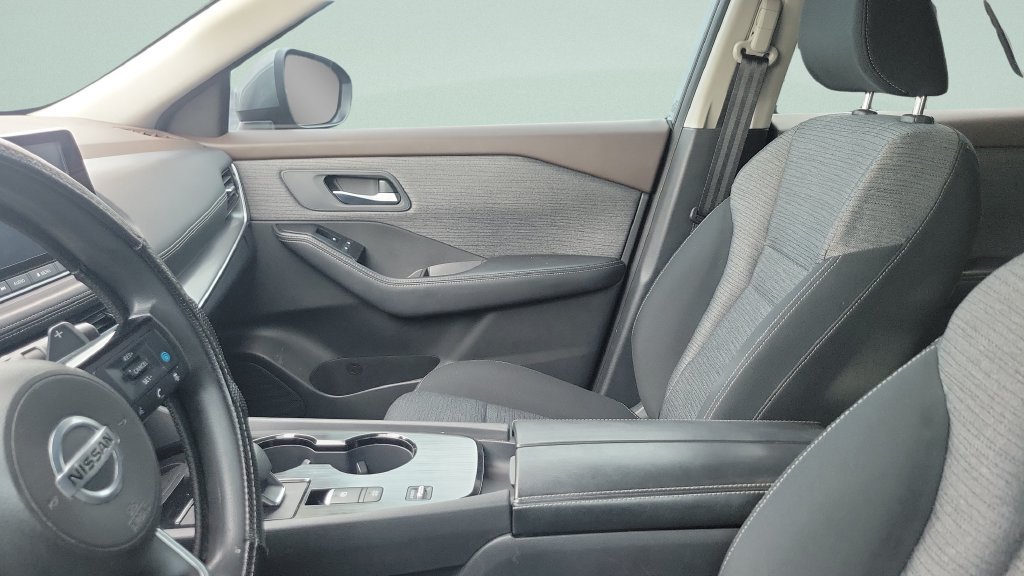 Used 2021 Nissan Rogue SV FWD image 5