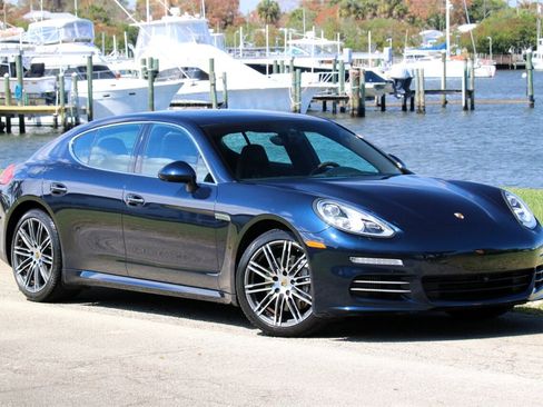 Used 2016 Porsche Panamera 4S w/ Premium Package Plus image 4