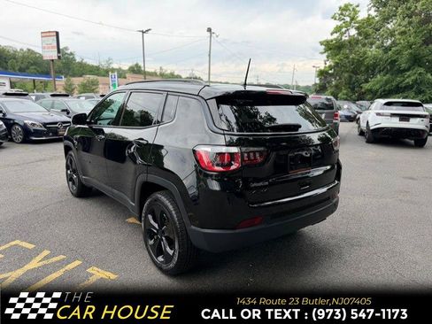 Used 2018 Jeep Compass Latitude AWD/4WD image 11