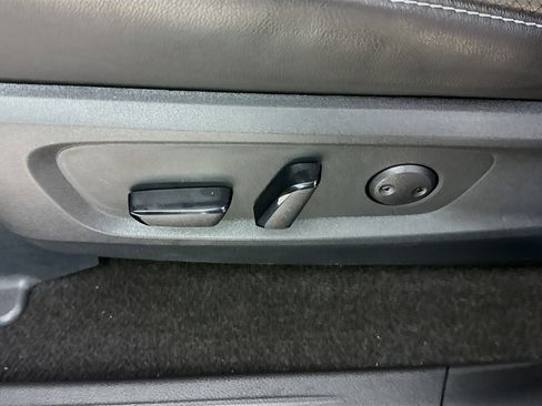 Used 2023 Nissan Pathfinder SL w/ SL Premium Package image 24