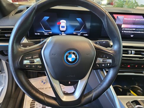 Used 2023 BMW i4 eDrive40 w/ Premium Package RWD image 21