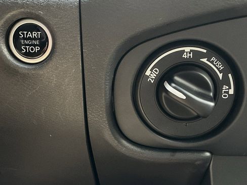 Used 2024 Nissan Frontier PRO-4X w/ Pro Convenience Package image 39