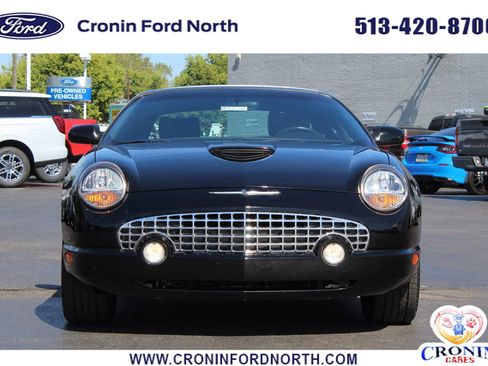 Used 2003 Ford Thunderbird Base image 2