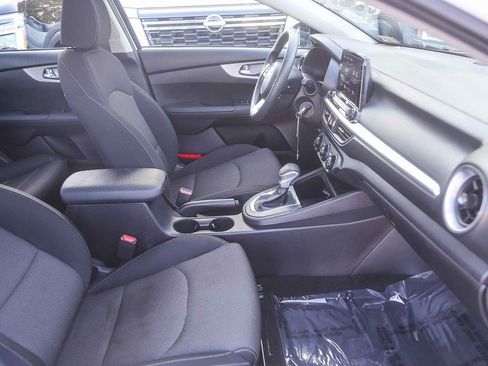 Used 2023 Kia Forte LXS FWD image 15