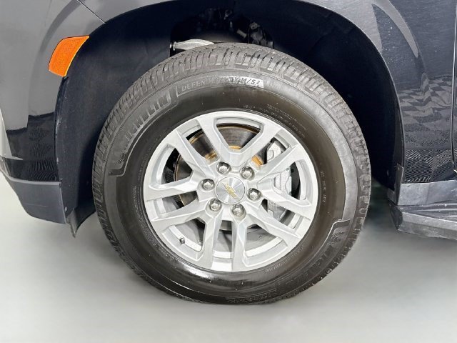 Used 2021 Chevrolet Suburban LS AWD/4WD image 37