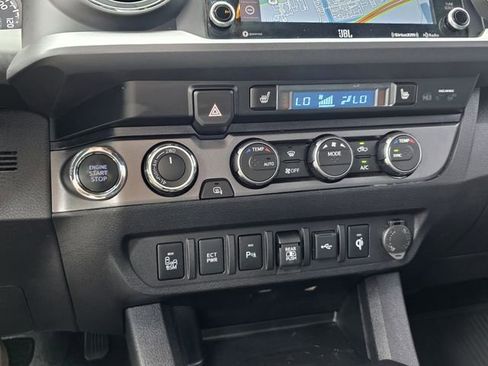 Used 2023 Toyota Tacoma TRD Off-Road w/ TRD Premium Off Road Package AWD/4WD image 19