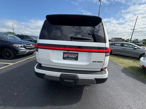 Used 2024 Lexus GX 550 AWD/4WD image 4