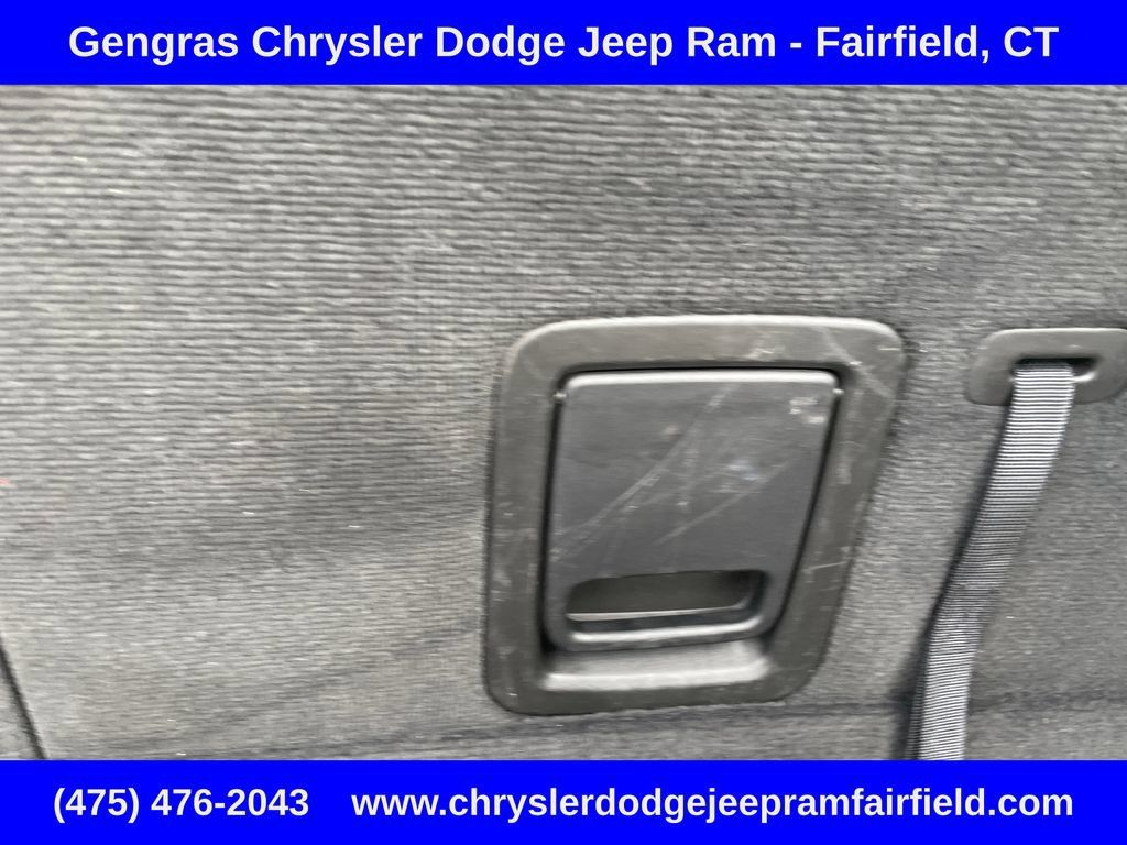 Used 2023 Jeep Grand Cherokee L Altitude AWD/4WD image 36