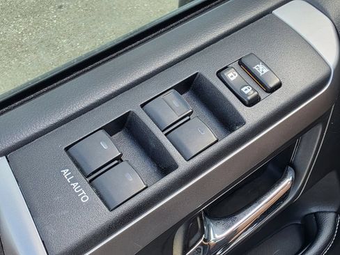 Used 2018 Toyota 4Runner SR5 RWD image 20