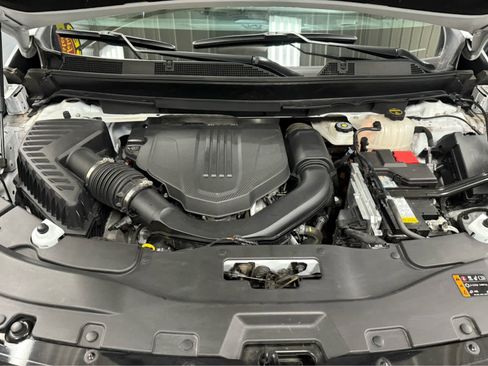 Used 2024 Chevrolet Traverse RS image 11