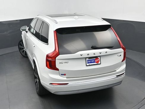 Used 2022 Volvo XC90 T6 Inscription w/ Climate Package image 36