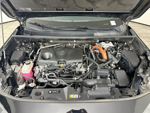 Used 2021 Toyota RAV4 XLE Premium AWD/4WD image 34