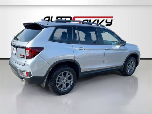 Used 2024 Honda Passport TrailSport image 7