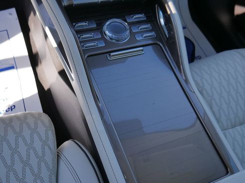 Used 2025 Lincoln Nautilus Black Label image 34