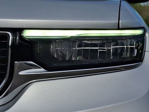 Used 2021 Jeep Grand Cherokee L Overland w/ Luxury Tech Group IV AWD/4WD image 9