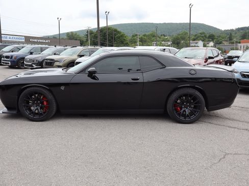 Used 2016 Dodge Challenger SRT Hellcat RWD image 8