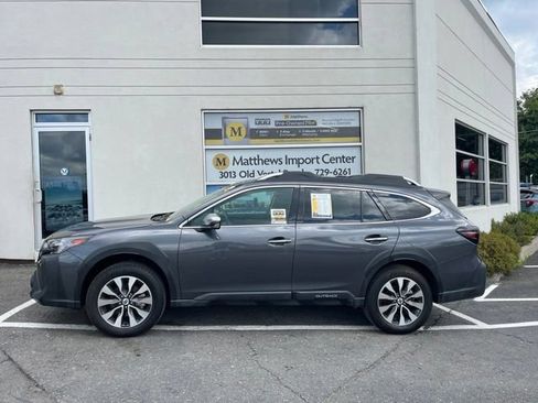 Used 2025 Subaru Outback Touring XT AWD/4WD image 2
